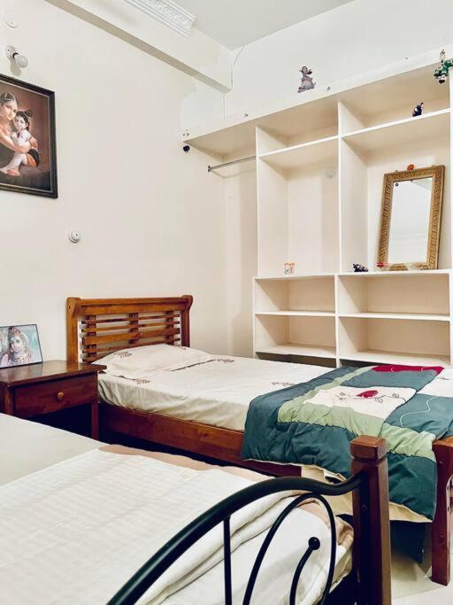 Shanthi Home Stay Puttaparthi Exteriör bild